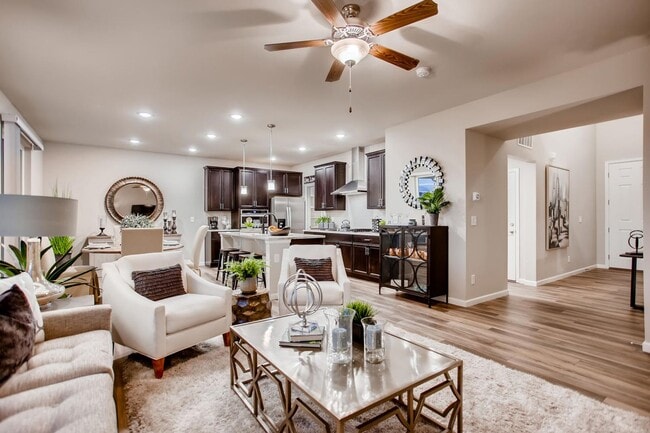 Building Photo - Beautiful 3 Bed, 2.5 Bath House in Berthoud!