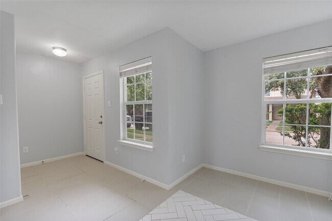 Building Photo - 6324 Austinville Dr