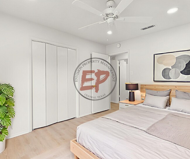 Building Photo - 6407 Landmark Dr