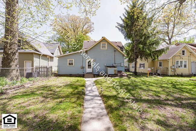 Building Photo - 3112 Thompson Ave