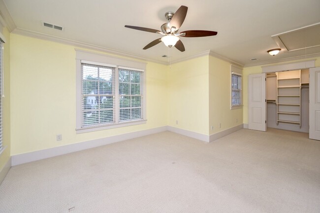 Building Photo - **RARE FIND IN VANDY NEIGHBORHOOD**