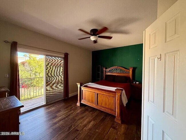 Building Photo - 10232 N 12th Ct