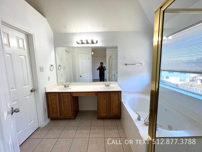 Building Photo - 3102 Dawn Mesa Ct