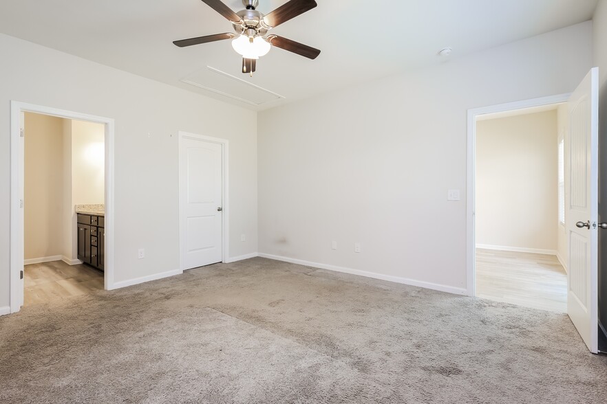 Building Photo - 136 Highland Park Ct