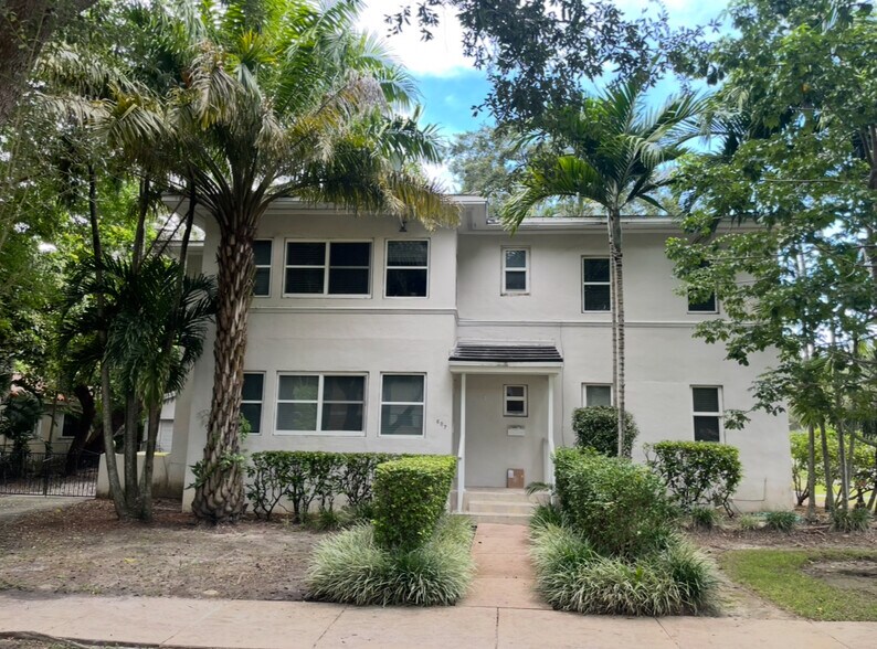 Primary Photo - 607 Velarde Ave