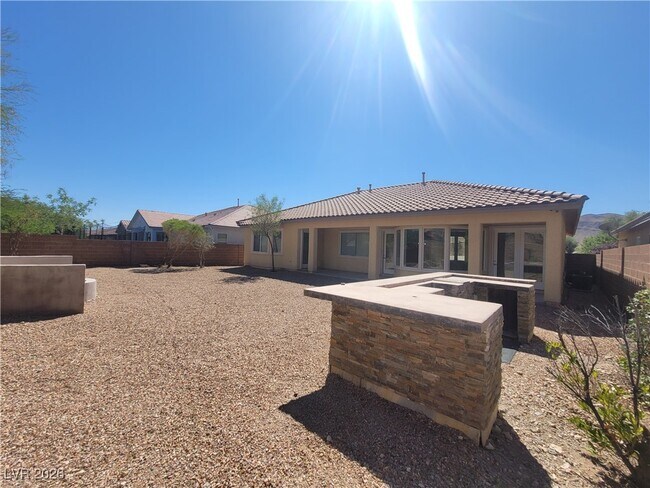 Building Photo - 9338 Wilderness Glen Ave