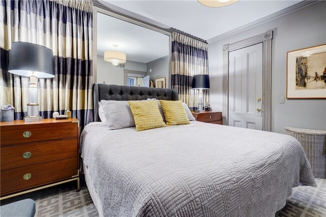 Building Photo - 249 S Goodman St