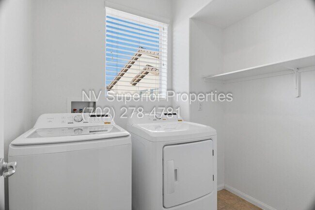 Building Photo - NW!! 4 Bedrooms!!! One Bedroom Down!!  Pool!!! Tankless Hot Water Heater!! Court yard at entrance...