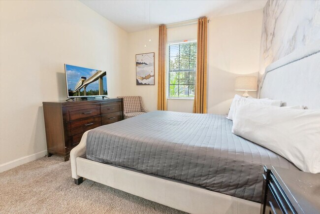 Building Photo - 1411 Rolling Fairway Dr