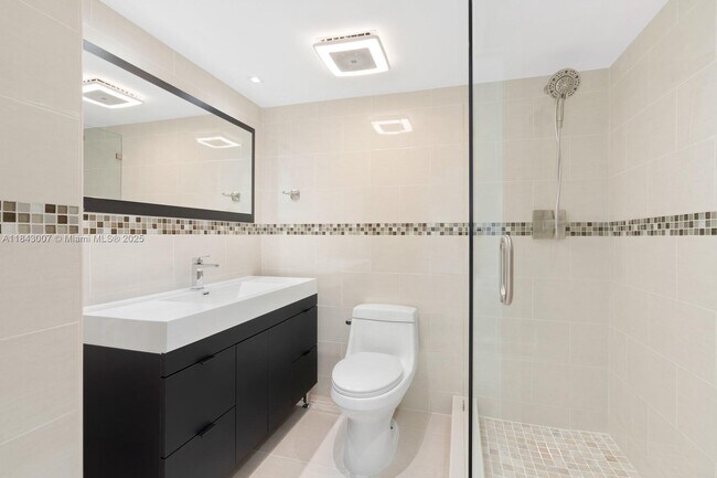 Building Photo - 6770 Indian Creek Dr