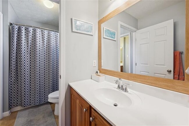 Building Photo - 1005 Autumn Woods Dr