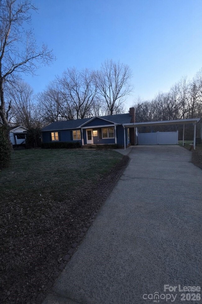 Building Photo - 1725 Ashcroft Ln