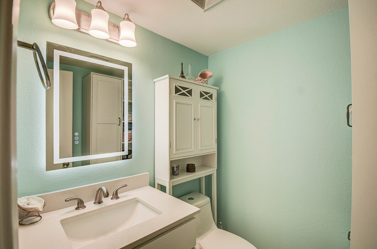 Building Photo - 11 Seamist Ct