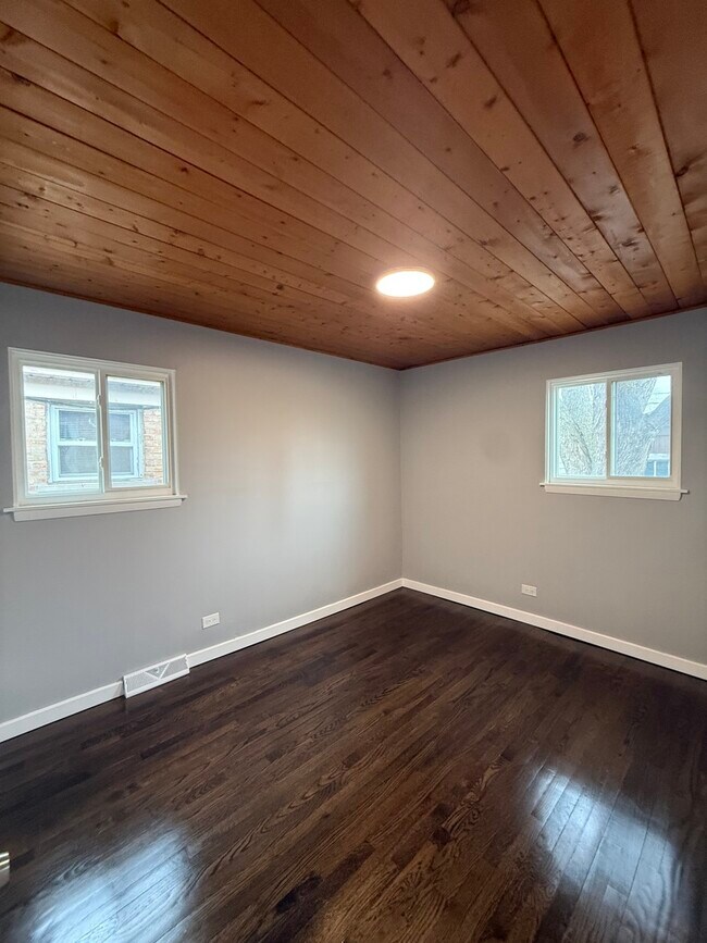 Building Photo - 7732 Lotus Ave