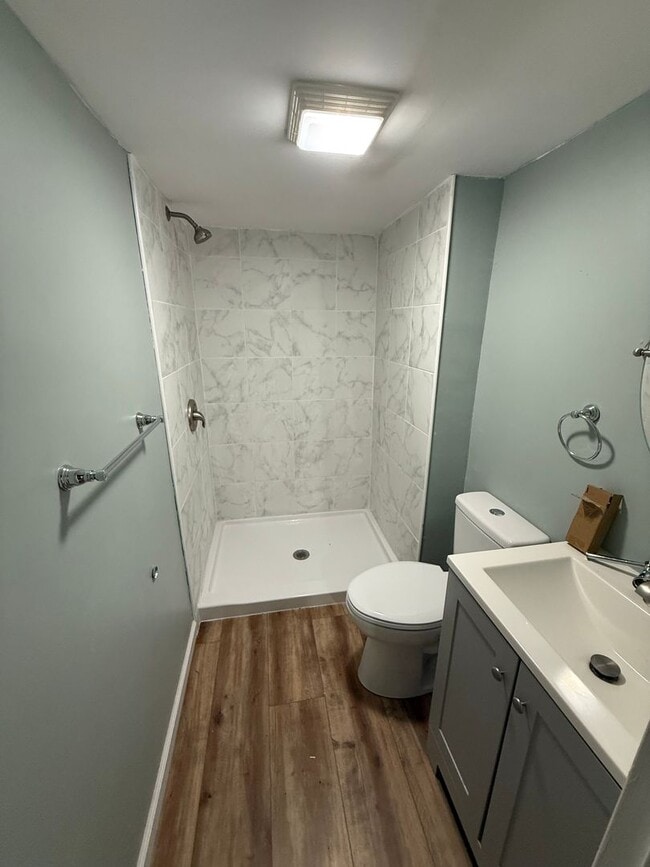 Building Photo - 3 Bedroom, 2 Bathroom House for Rent