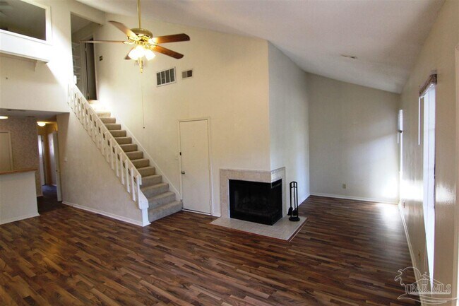 Building Photo - 5001 Grande Dr