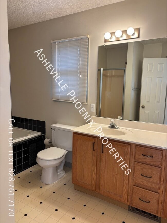 Building Photo - 22 Shackleford Dr