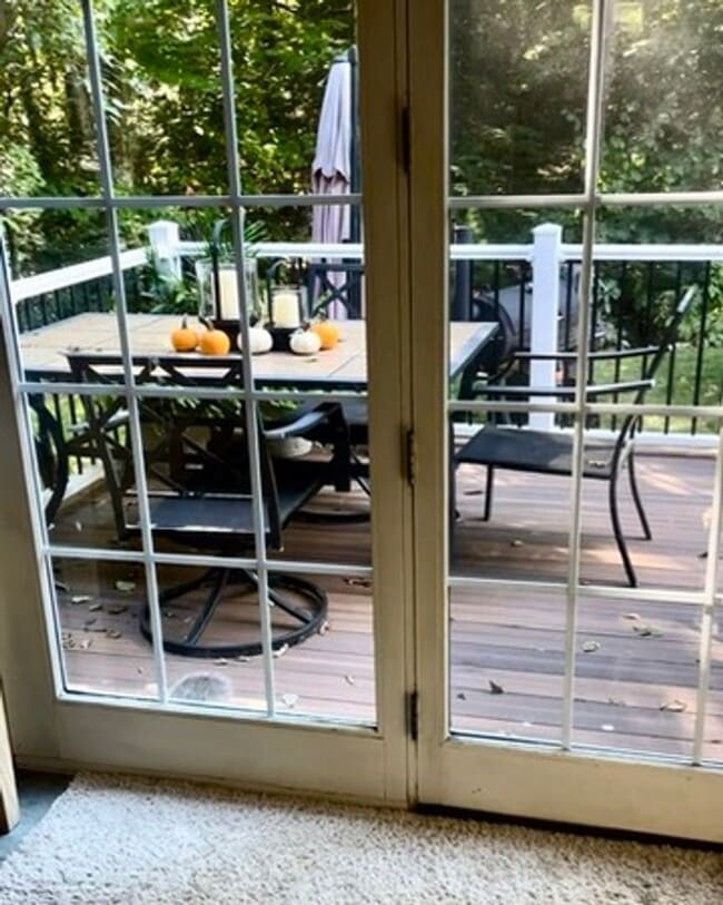 Building Photo - Sublet available now to May. Stunning 5 be...