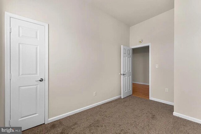 Building Photo - 1275 Meigs Pl NE