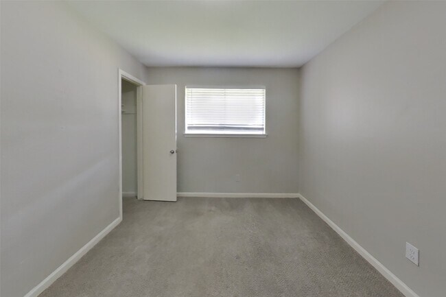 Building Photo - 1438 Peach Spring Dr