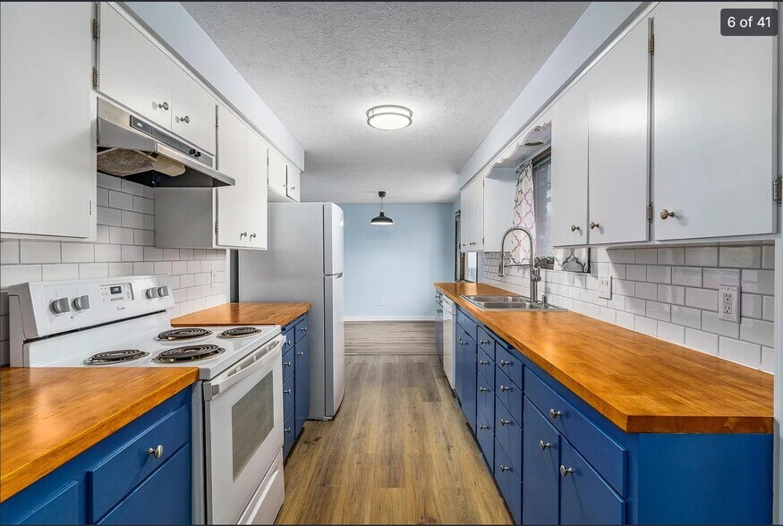 Building Photo - 606 E 35th Ave