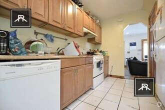 Building Photo - 3 bedroom in Brighton MA 02135