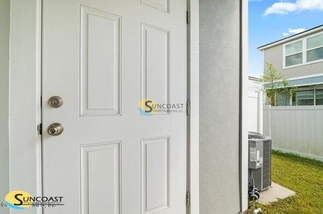 Building Photo - 8318 Zenith Cir