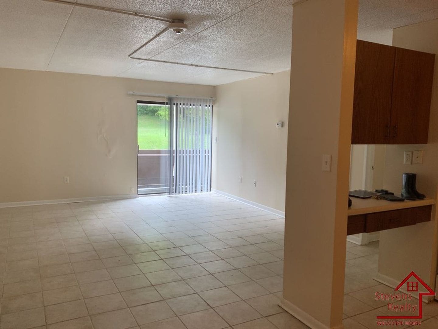 Building Photo - 915 S Seminole Dr