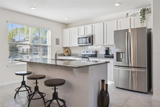 Building Photo - 13121 Bounty Ave