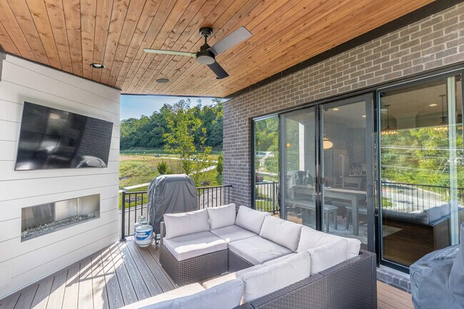 Building Photo - 856 BELLE Rdg Lp