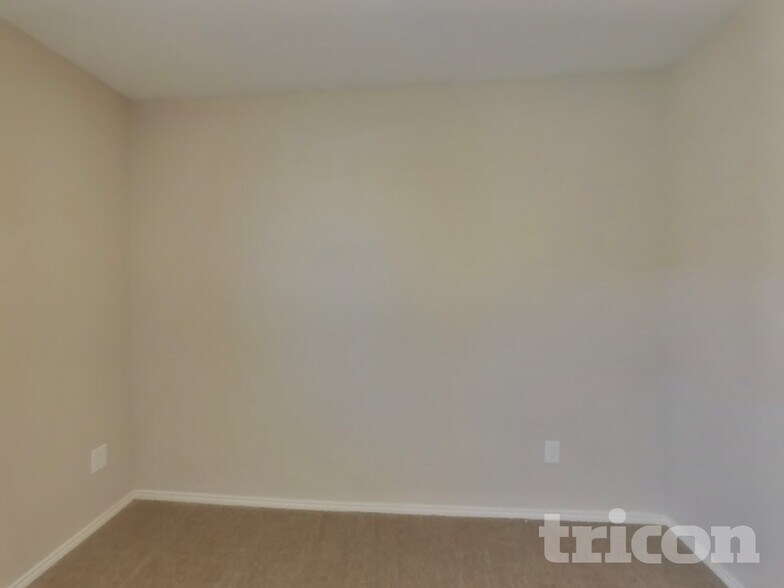 Building Photo - 1740 Clairborne Ct