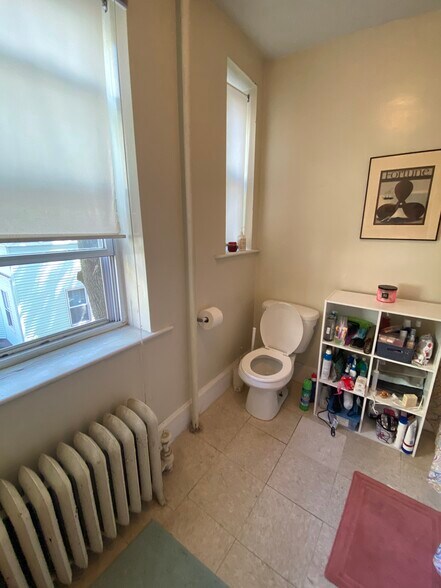 Building Photo - 139 Davis Ave