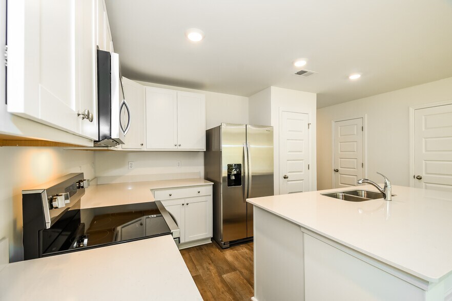 Building Photo - 22 Striker Rd
