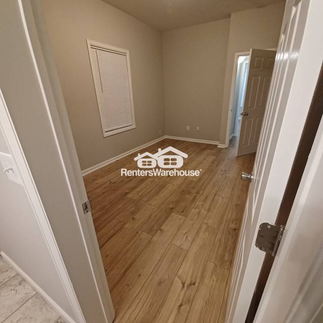 Building Photo - 4413 Umatilla St