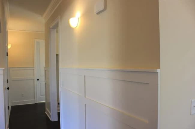 Building Photo - 5 bed, 3.5 bath home in Cotswolds!