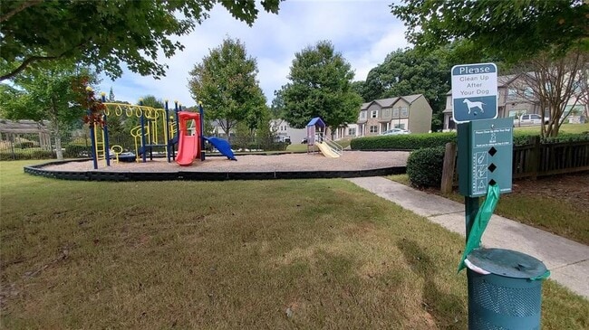 Building Photo - 1055 Bayrose Cir