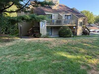 Building Photo - 160 Laurel Ridge