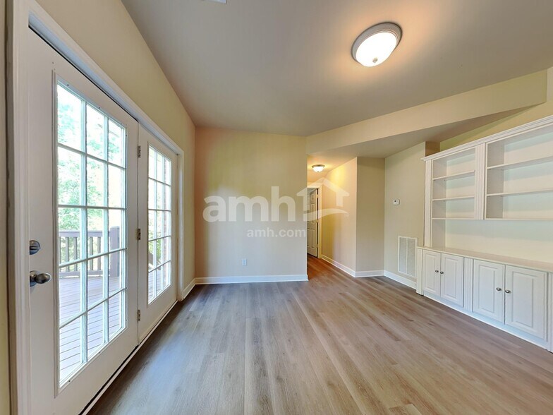 Building Photo - 1425 Stoner Rdg