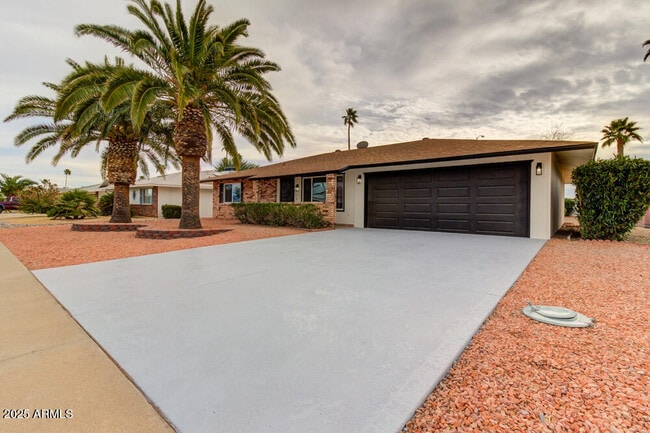 Building Photo - 13227 W Desert Glen Dr