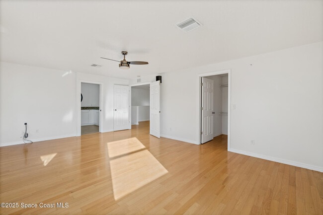 Building Photo - 156 Wilson Ave