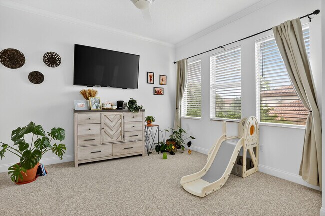 Building Photo - 6012 NW 116th Dr