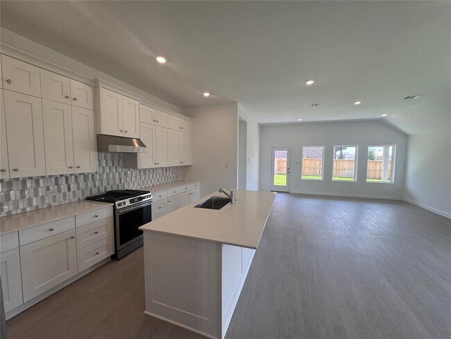 Building Photo - 6302 Symphony Wave Dr