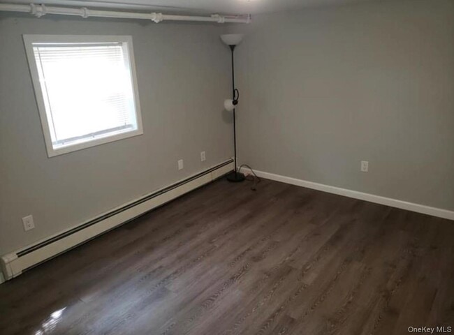 Building Photo - 15 Hawthorne Ave