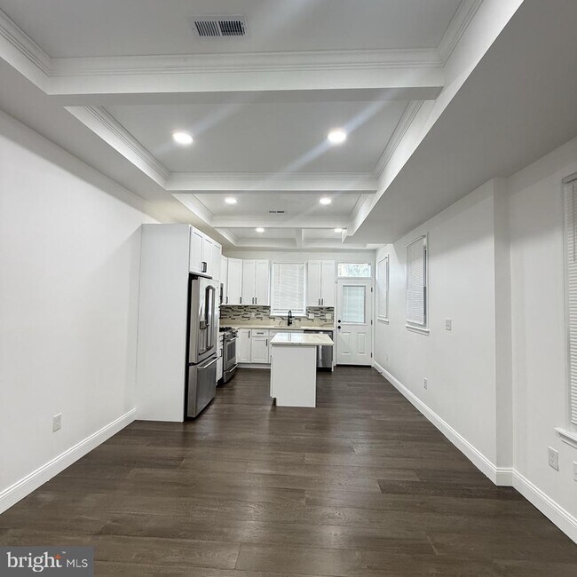 Building Photo - 1432 E Lanvale St