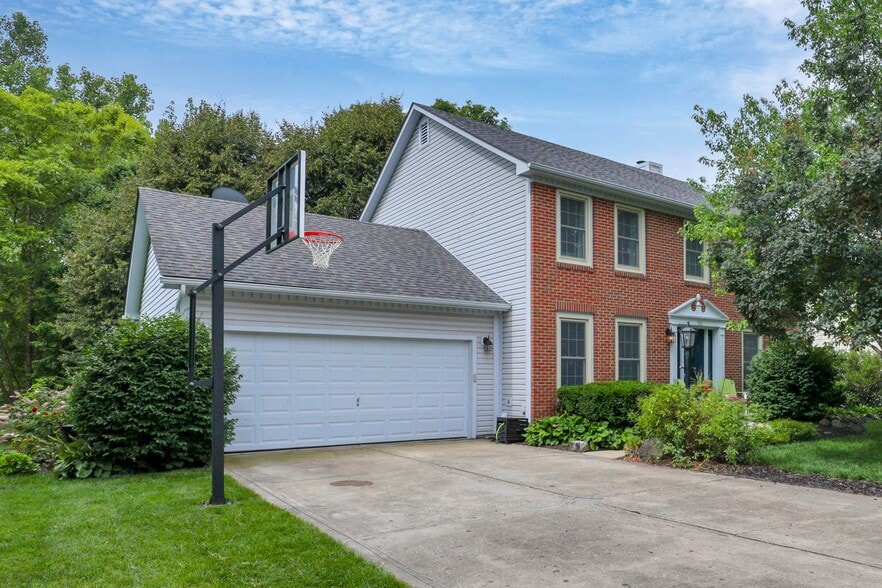 Building Photo - 155 MacKenzie Dr
