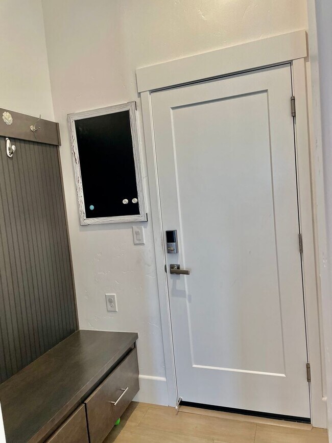 Building Photo - Wow! Custom Built Smart Home in Sutter Par...