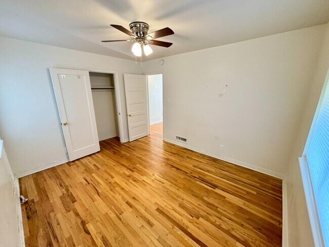 Building Photo - 1398 N 300 W