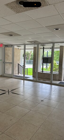Building Photo - 250 Sunny Isles Blvd