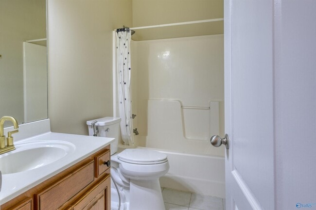 Building Photo - 105 Brac Cir SW