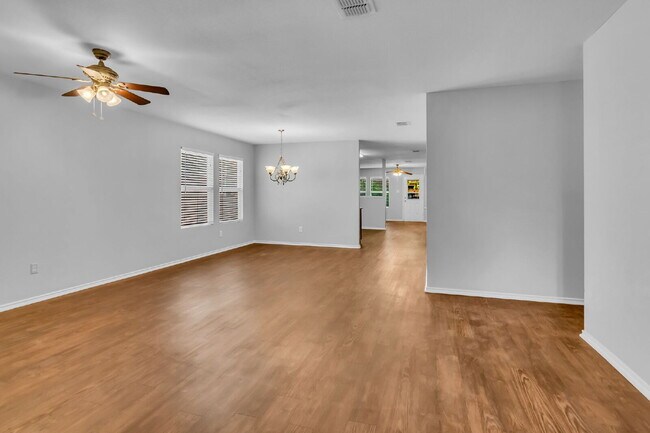 Building Photo - "Spacious 4-Bedroom Home – 2,085 Sq Ft Fort Worth Retreat!"